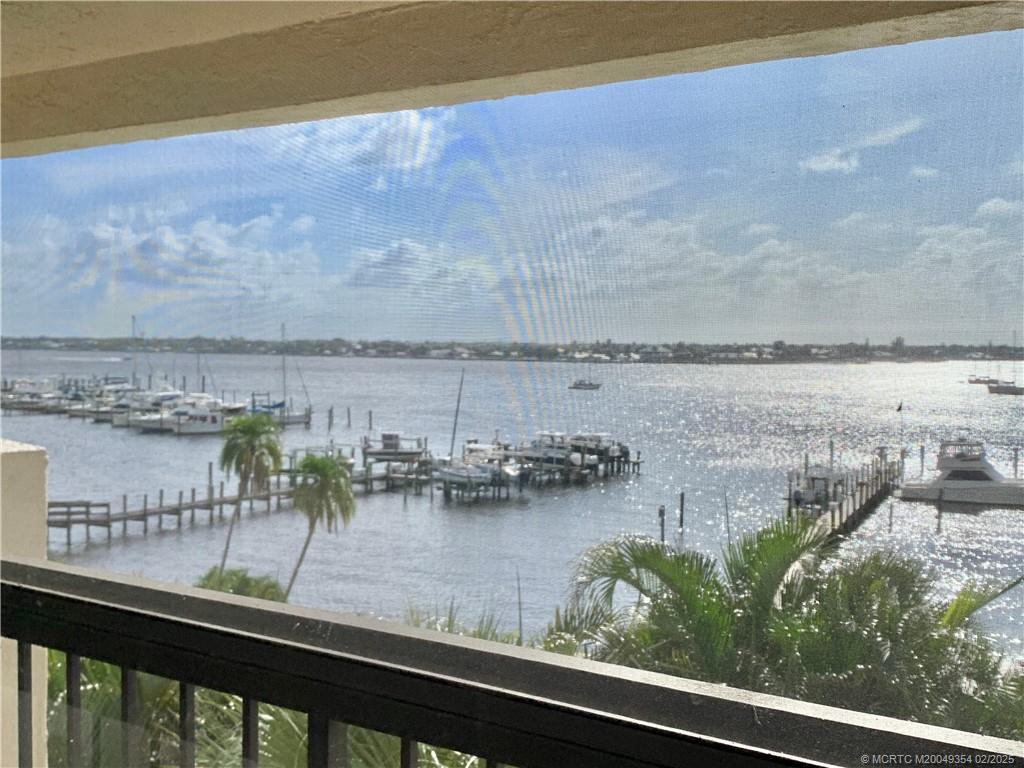 625 NW North River Drive 401