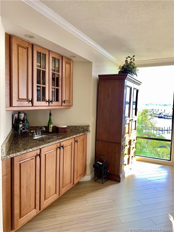 625 NW North River Drive 401