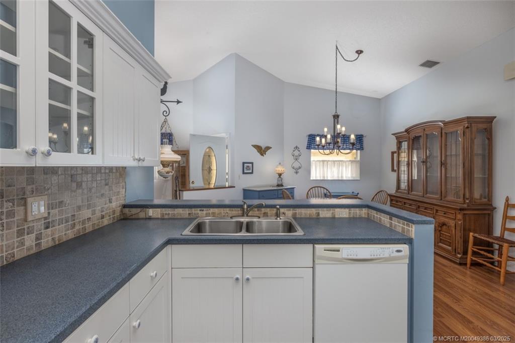 3759 SW Whispering Sound Drive