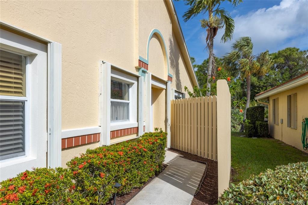 3759 SW Whispering Sound Drive