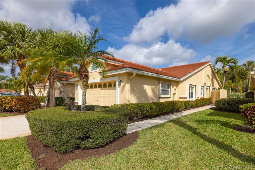 3759 SW Whispering Sound Drive