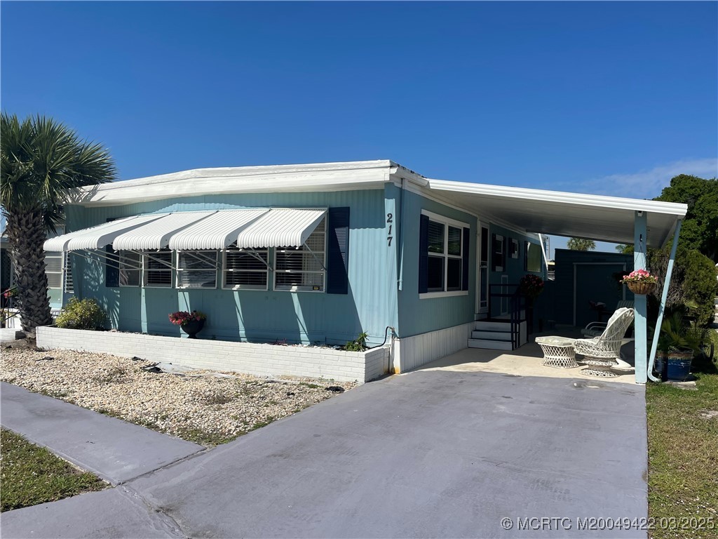 217 SE Easy Street