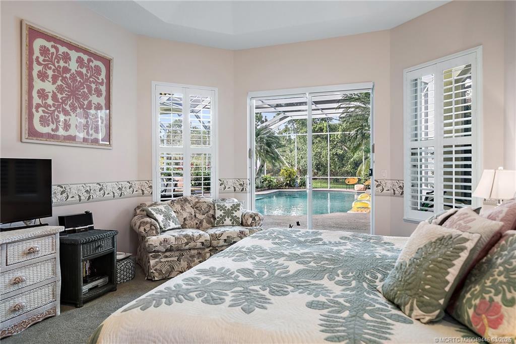 2213 SE Montrose Lane