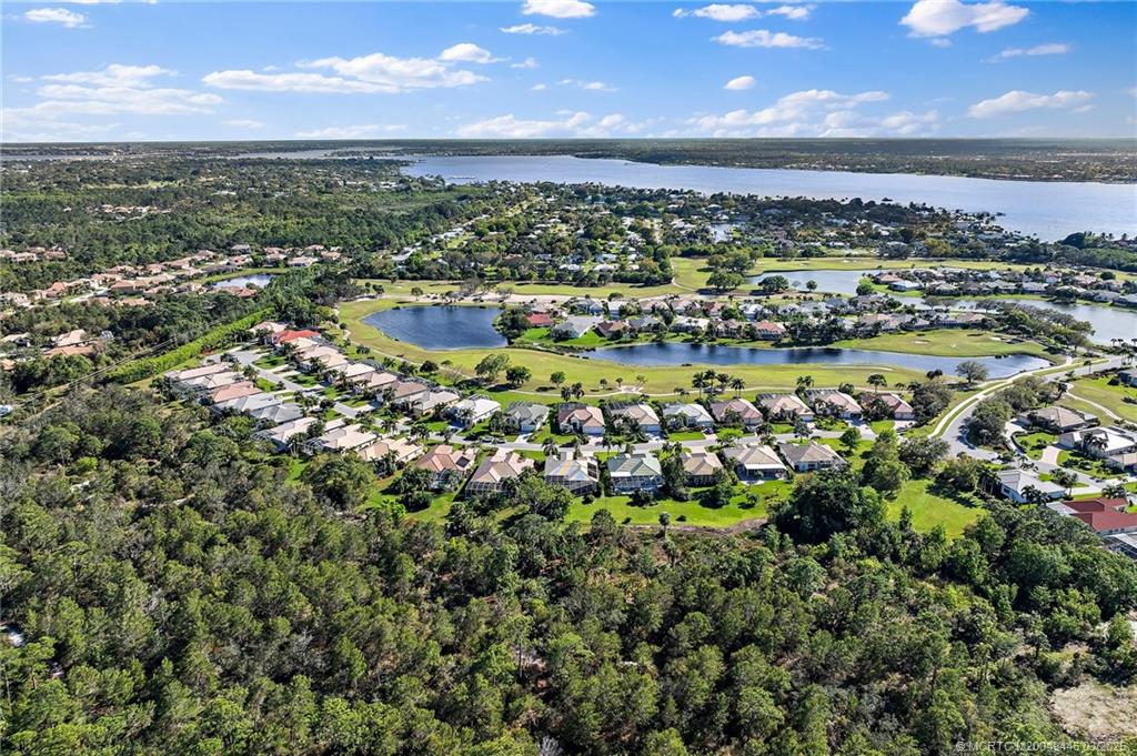 2213 SE Montrose Lane