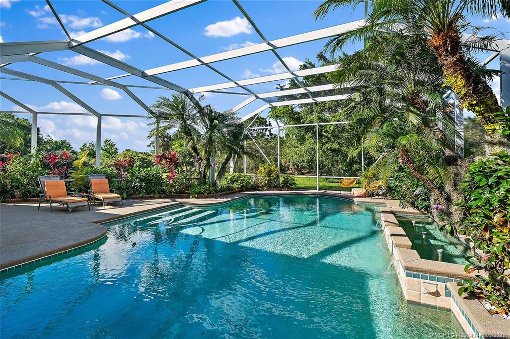 2213 SE Montrose Lane