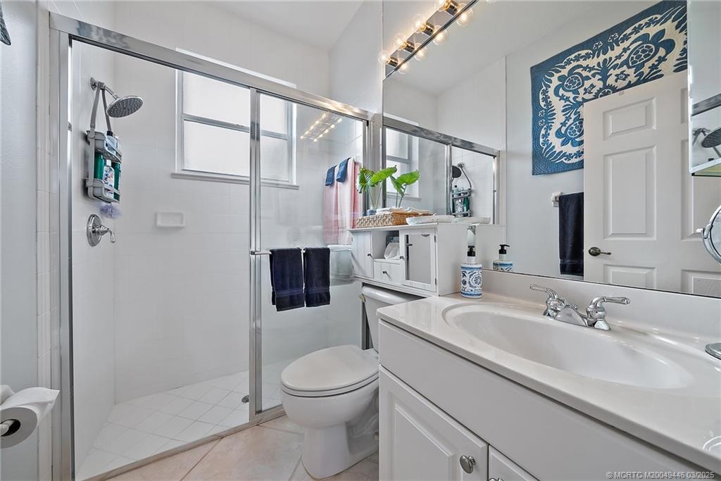 2213 SE Montrose Lane