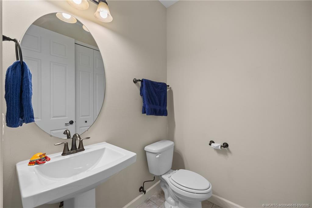1252 SW Seahawk Way