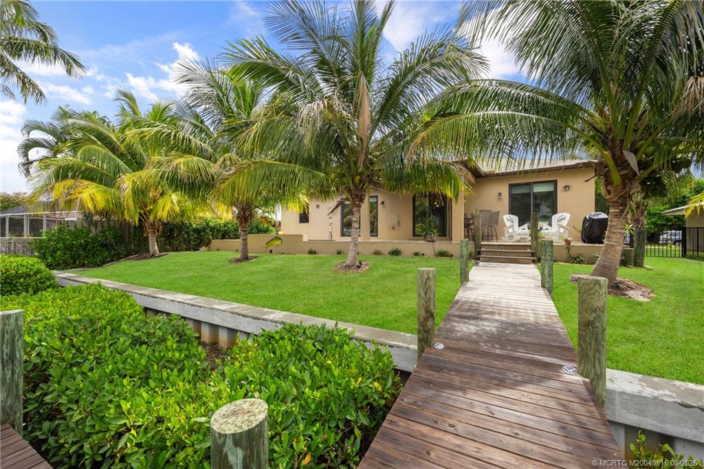 1252 SW Seahawk Way
