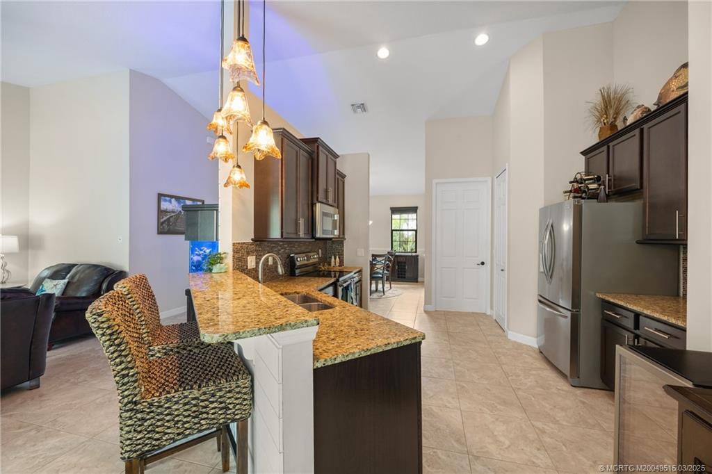 1252 SW Seahawk Way