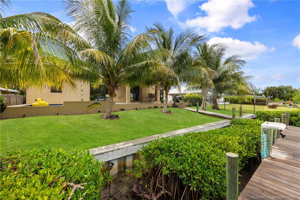 1252 SW Seahawk Way