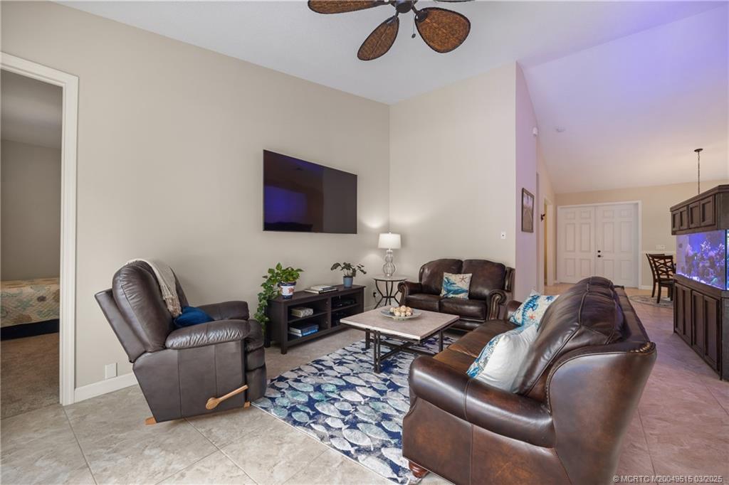 1252 SW Seahawk Way