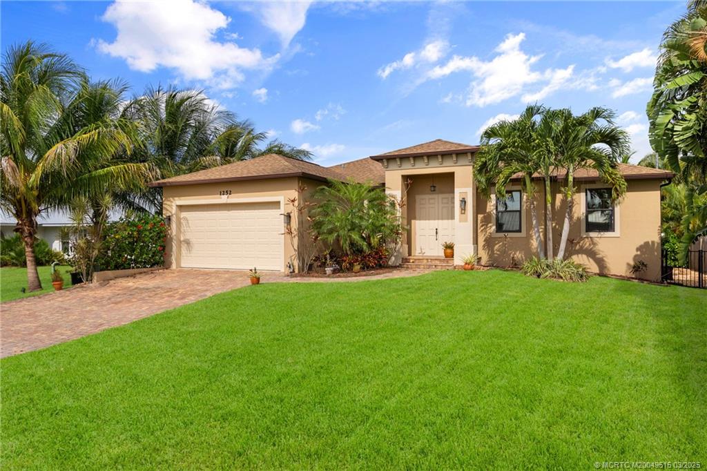 1252 SW Seahawk Way