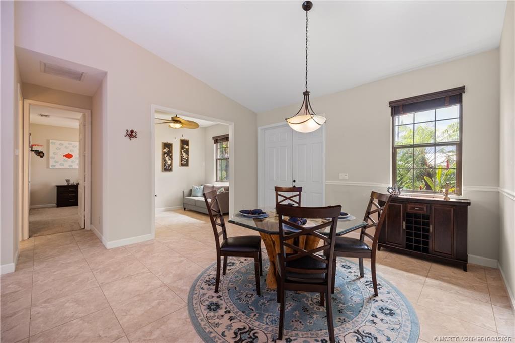 1252 SW Seahawk Way
