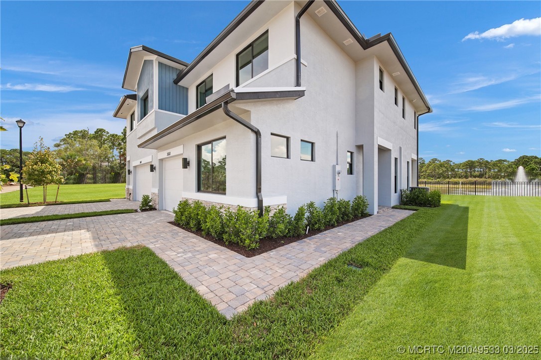 3655 Magnolia Ridge Lane