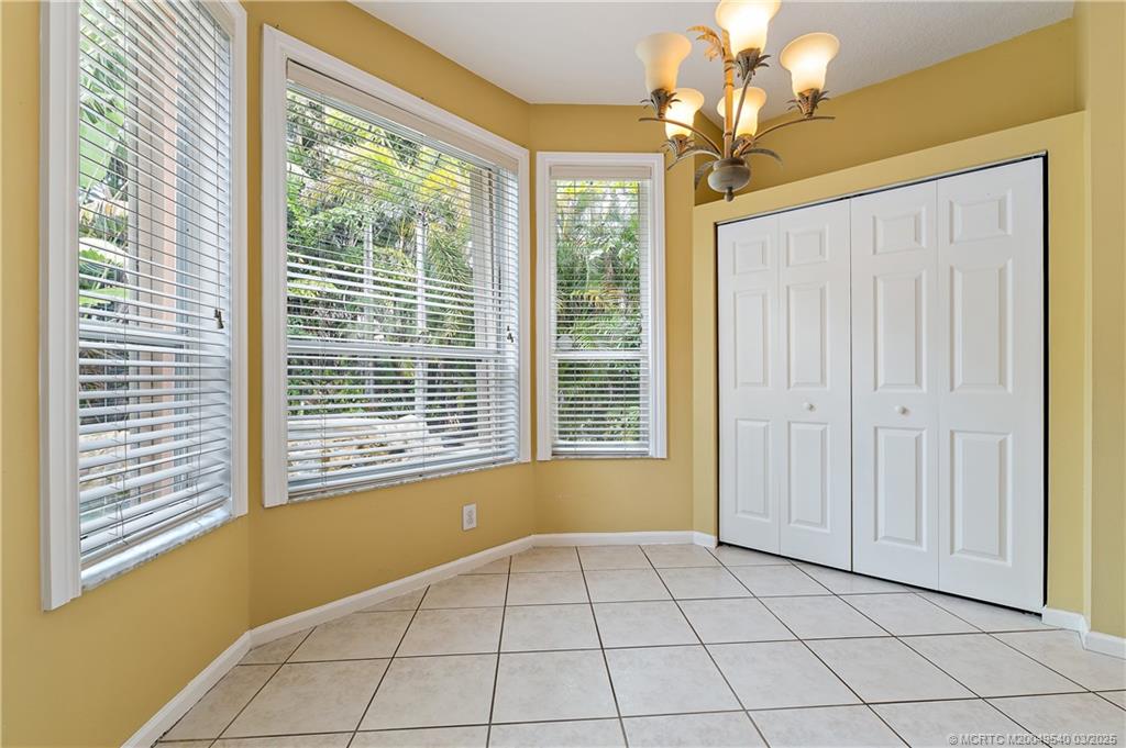 1100 Lakeshore Drive