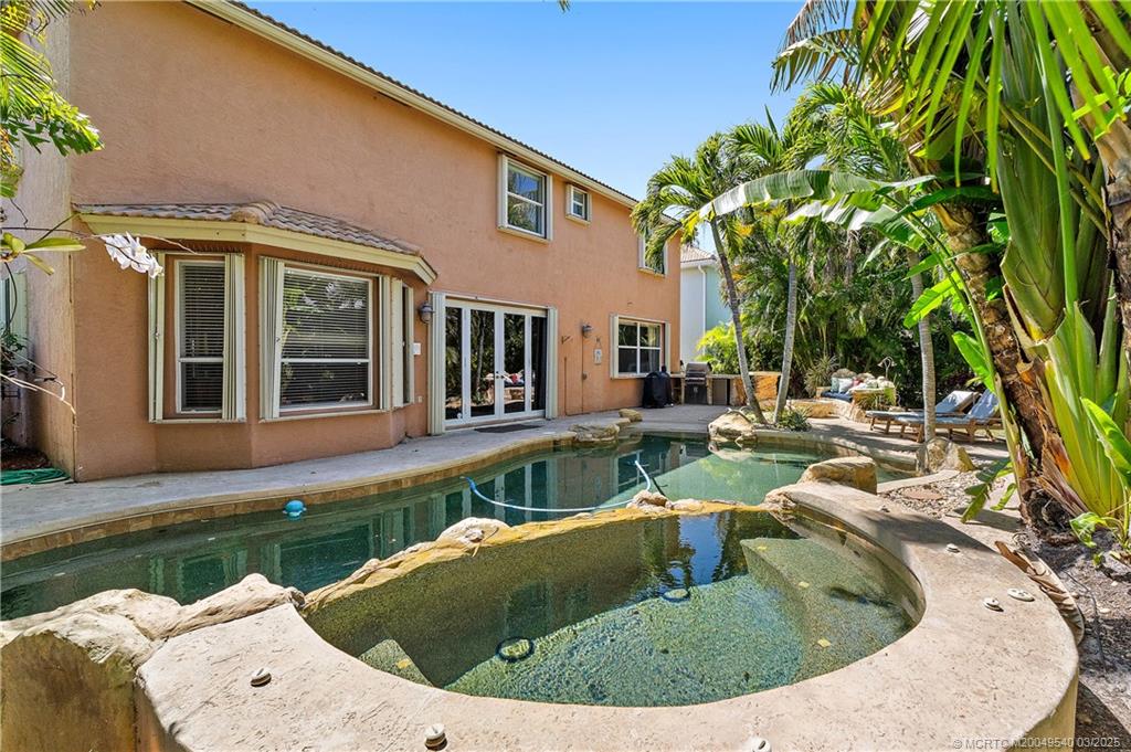 1100 Lakeshore Drive