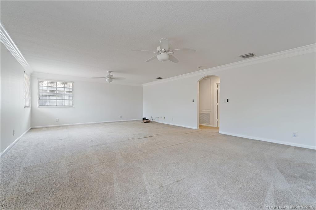 1100 Lakeshore Drive