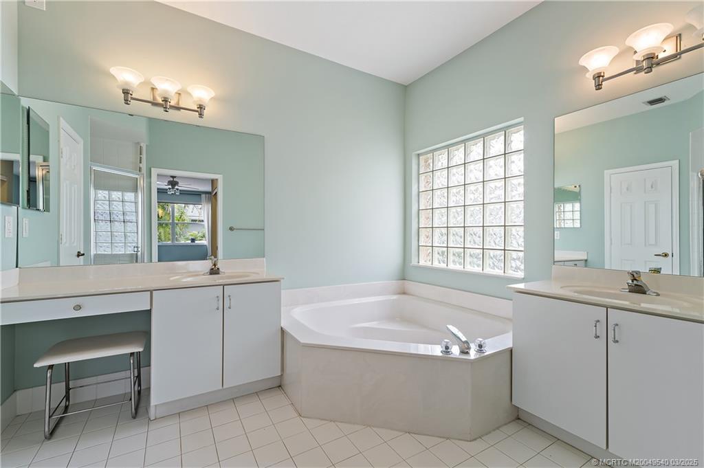 1100 Lakeshore Drive