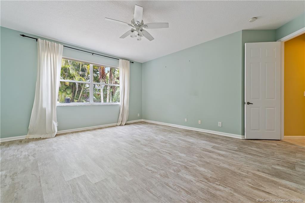 1100 Lakeshore Drive