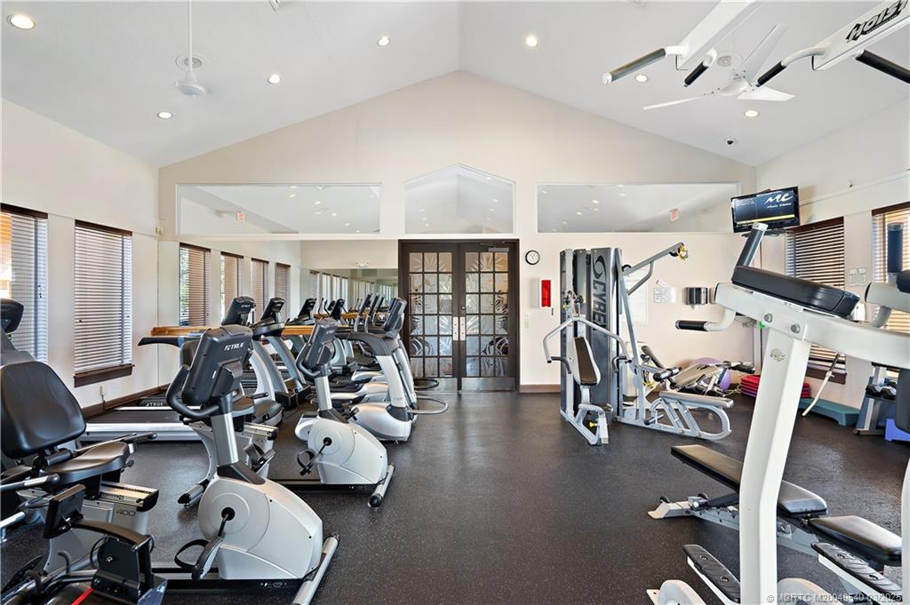 1100 Lakeshore Drive