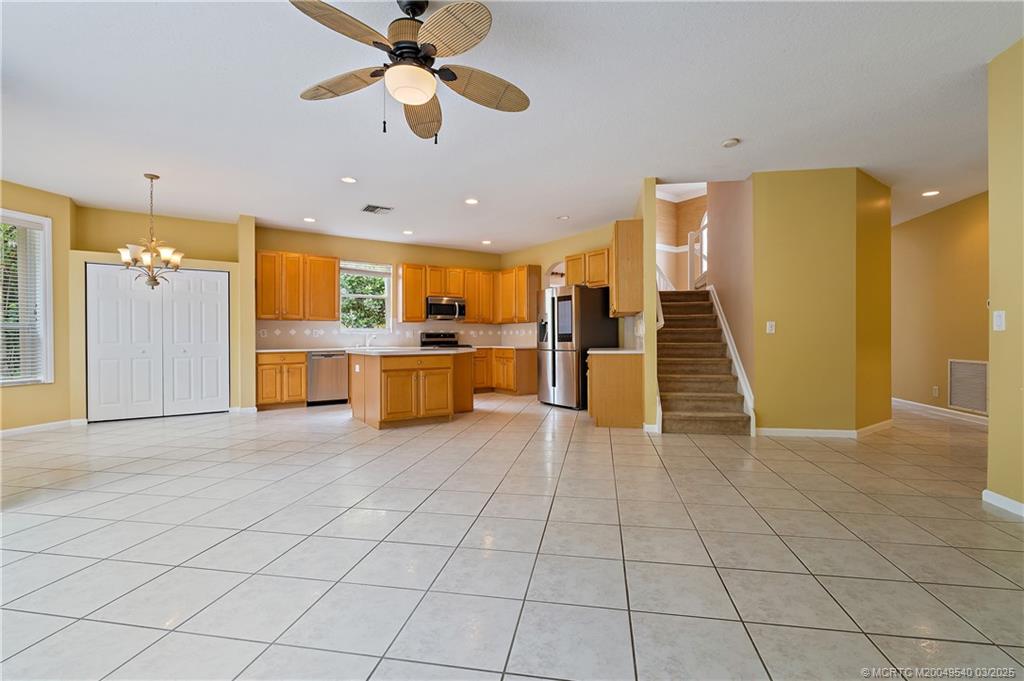 1100 Lakeshore Drive