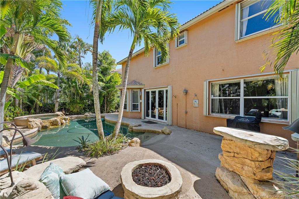 1100 Lakeshore Drive