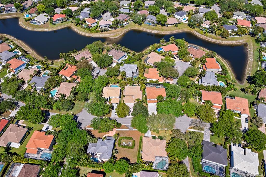 1100 Lakeshore Drive