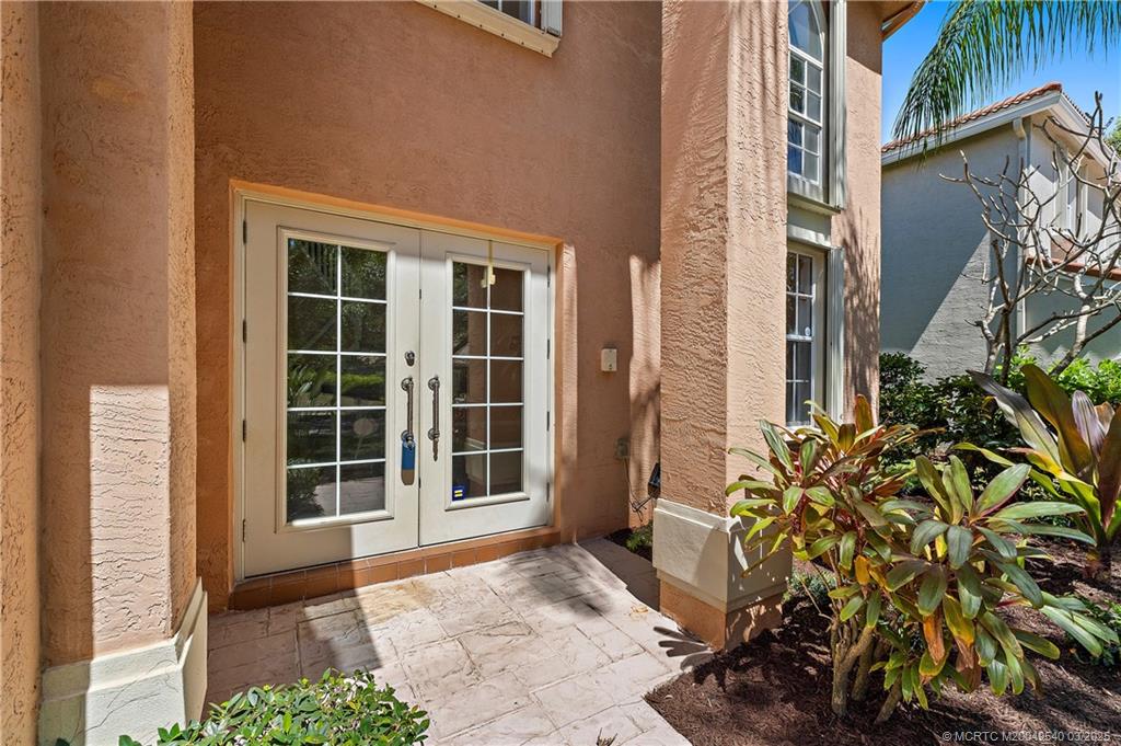 1100 Lakeshore Drive