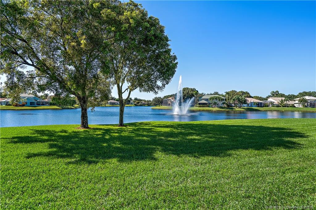 1100 Lakeshore Drive