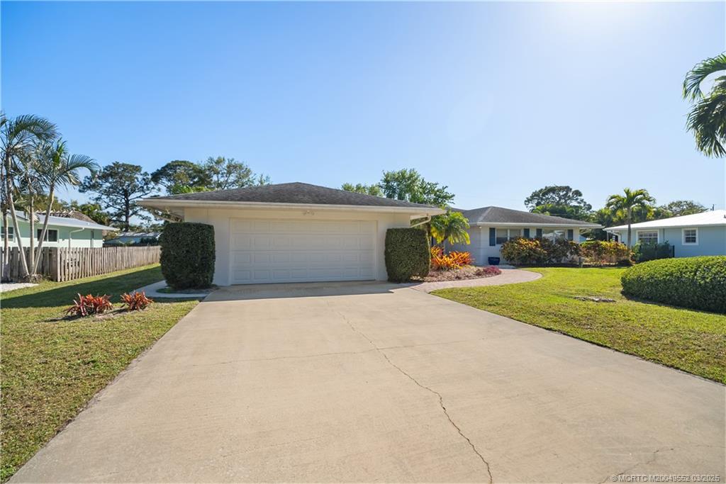 853 NW Spruce Ridge Drive