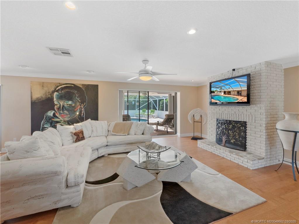 853 NW Spruce Ridge Drive