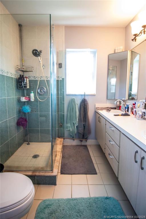 2837 SW Lakemont Place