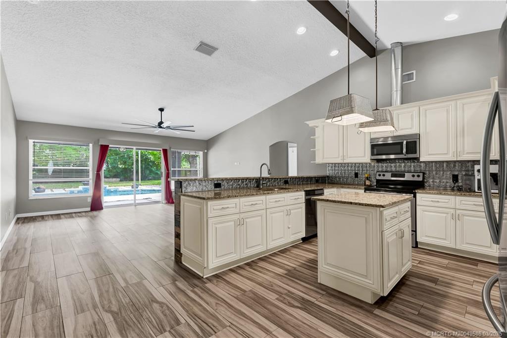 6093 NW East Deville Circle