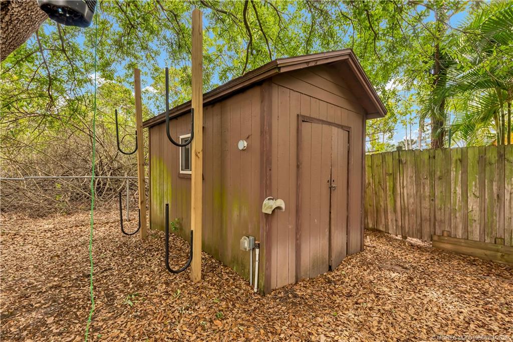 6093 NW East Deville Circle