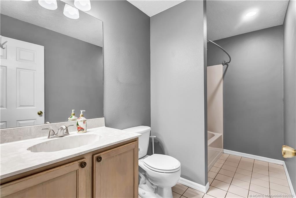 6093 NW East Deville Circle