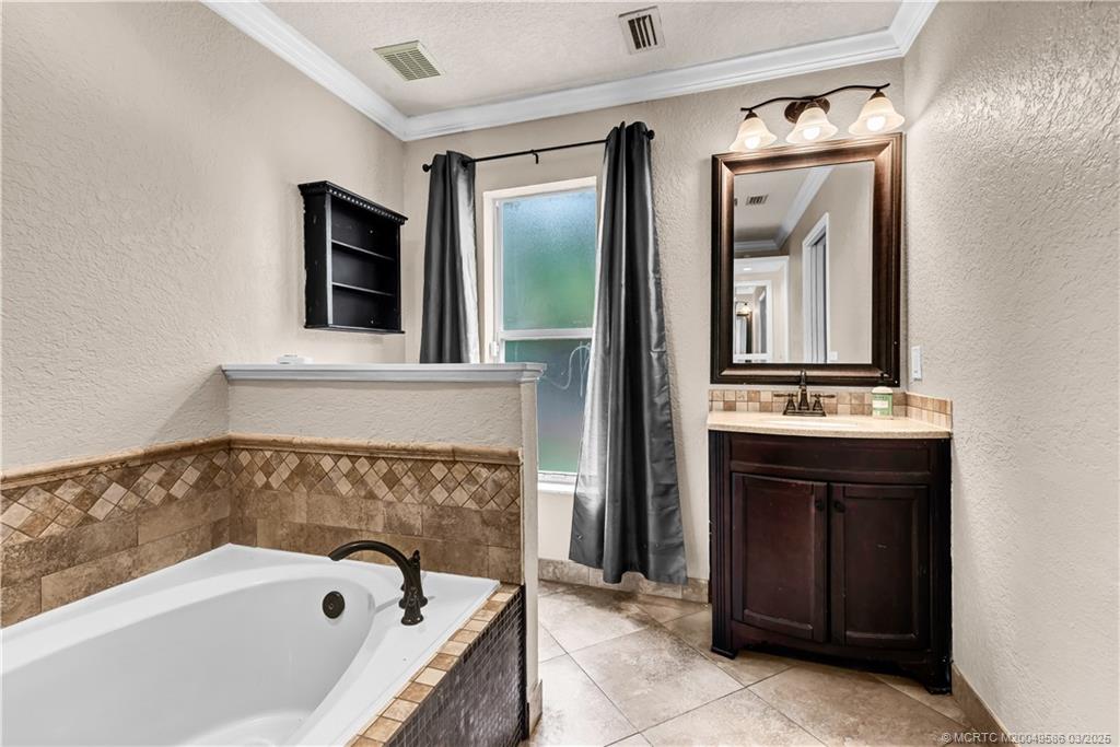 6093 NW East Deville Circle