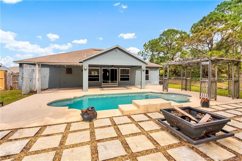 6093 NW East Deville Circle