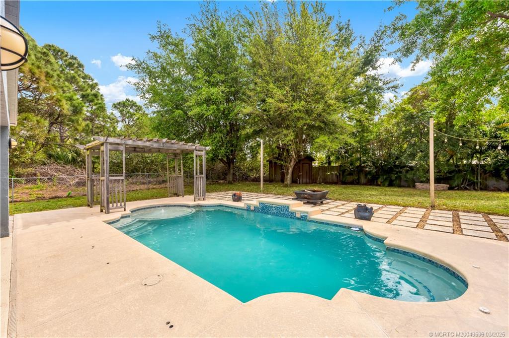 6093 NW East Deville Circle