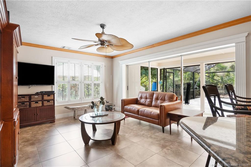 648 SE Pin Oak Terrace