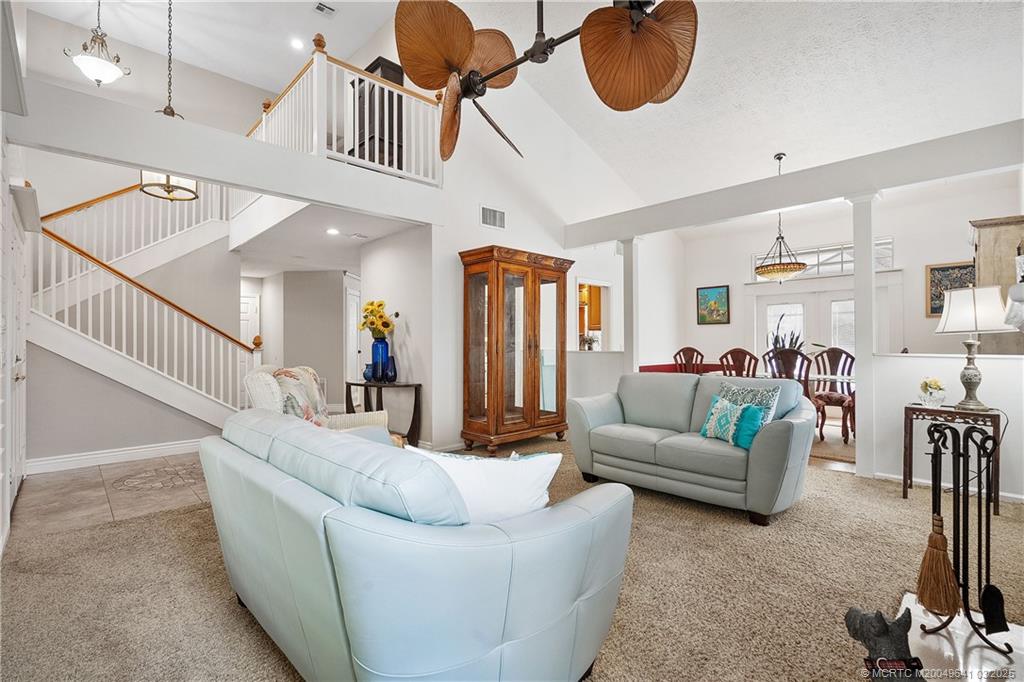 648 SE Pin Oak Terrace