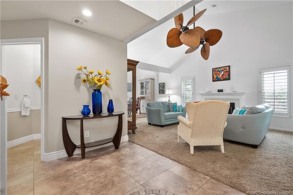 648 SE Pin Oak Terrace