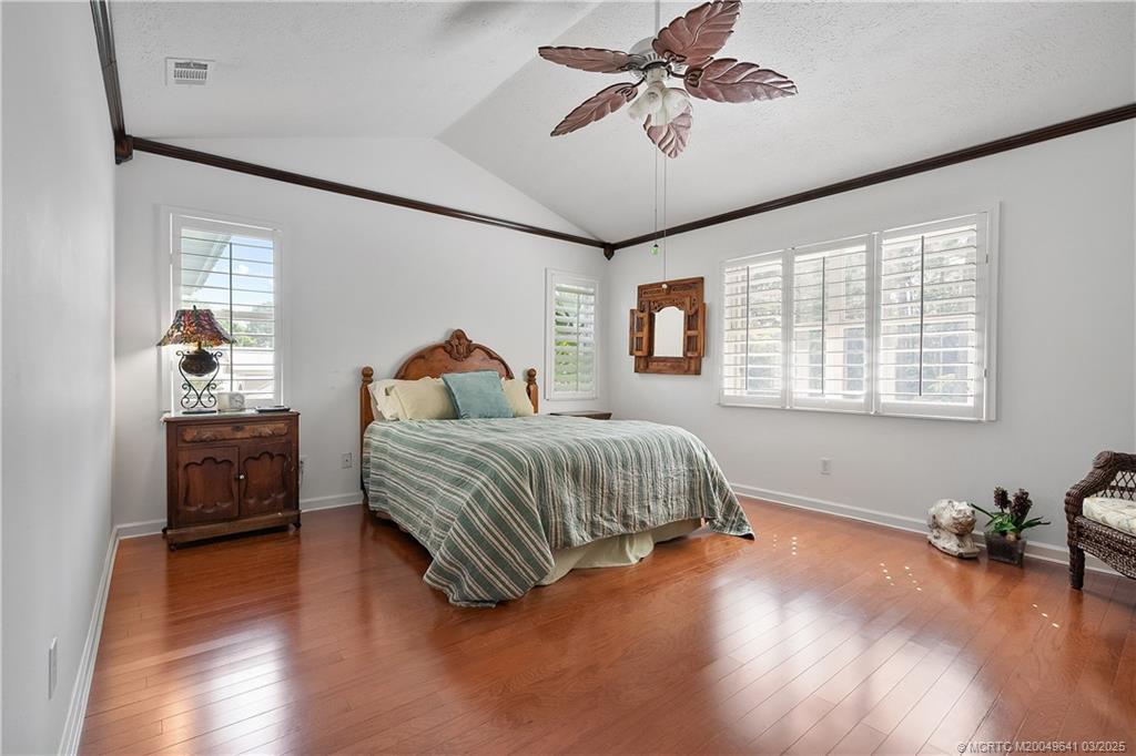 648 SE Pin Oak Terrace