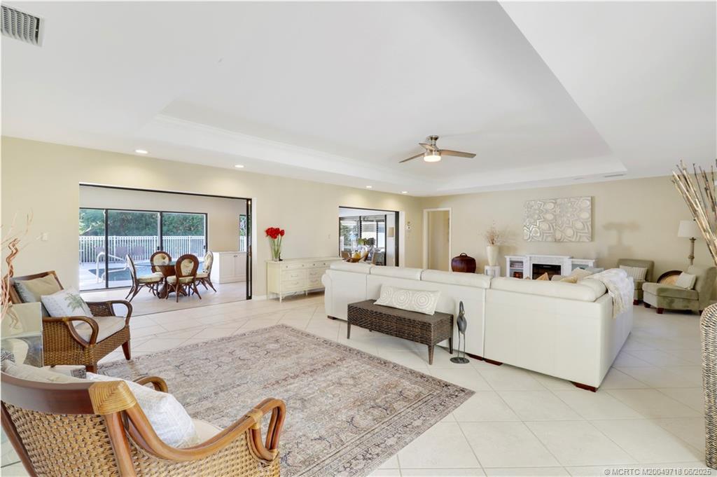 5701 SE Winged Foot Drive