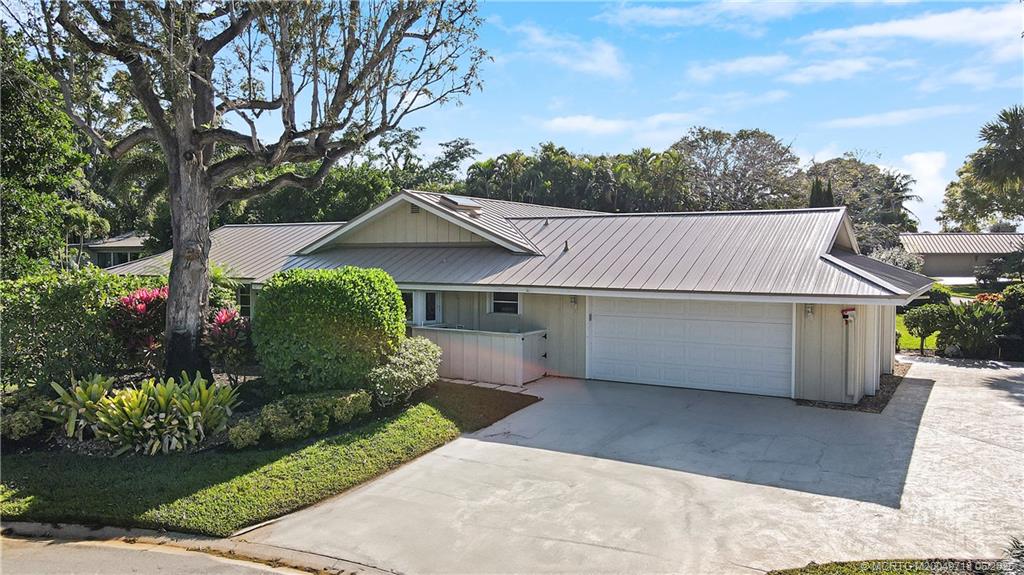 5701 SE Winged Foot Drive