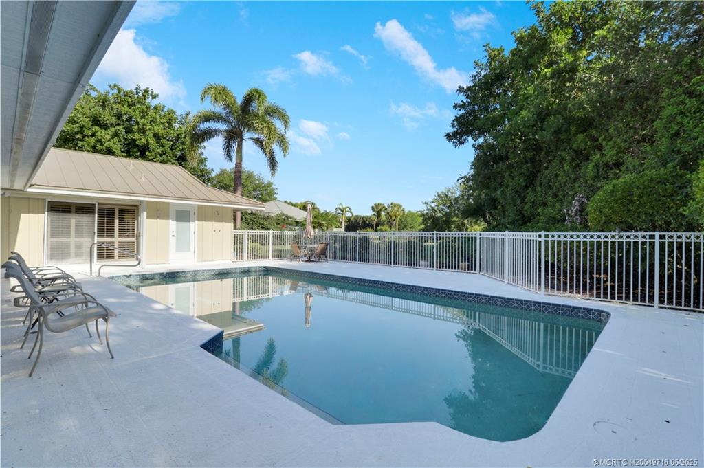 5701 SE Winged Foot Drive