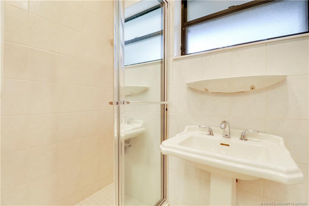 5701 SE Winged Foot Drive