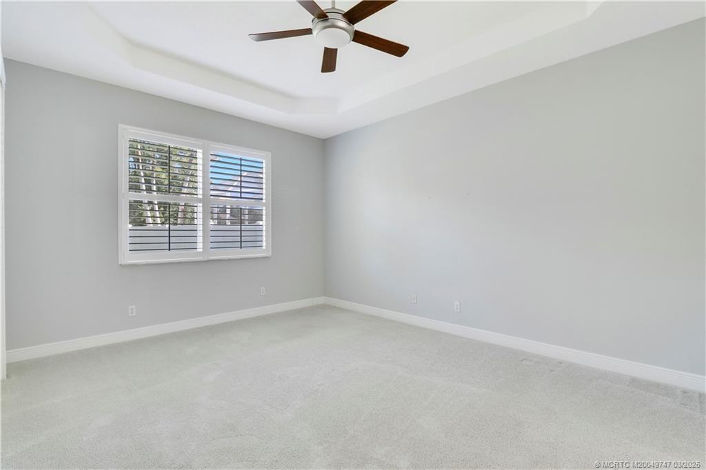 465 NW Sunflower Place