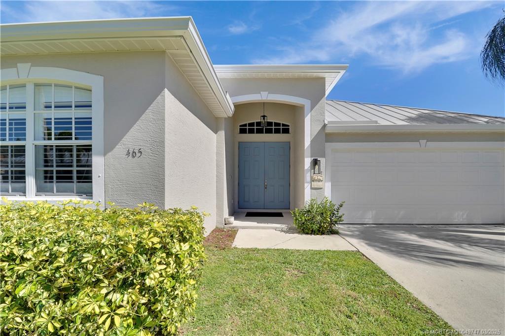 465 NW Sunflower Place