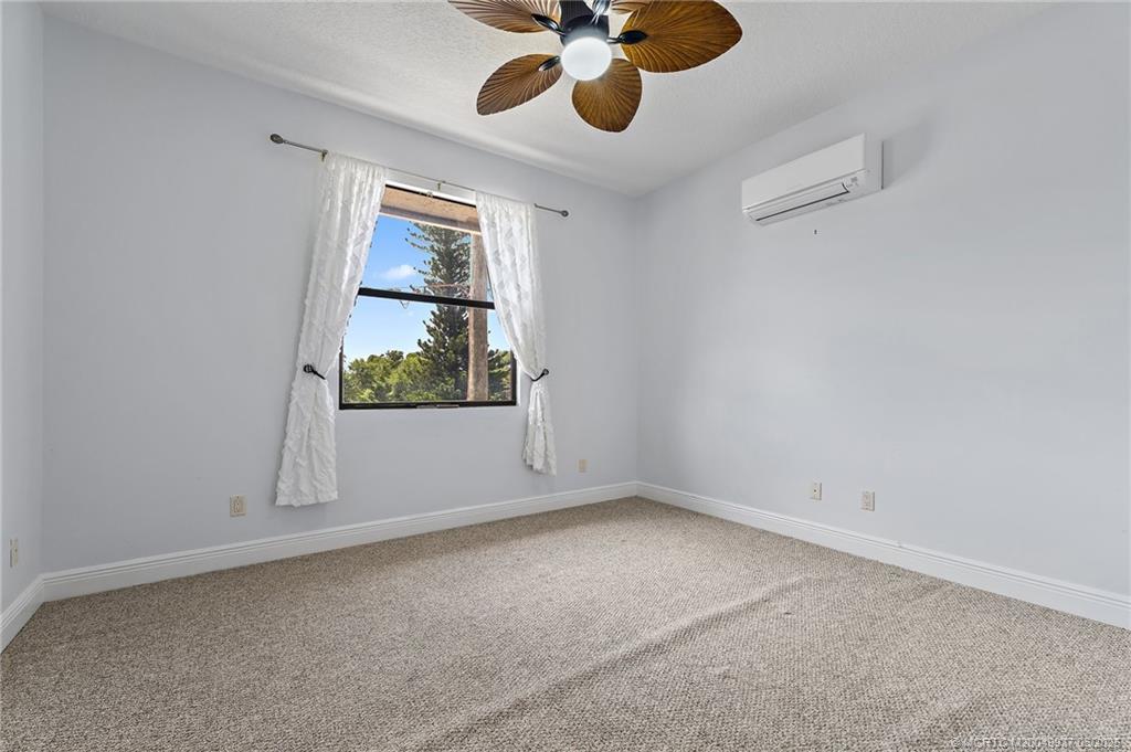 10305 S Indian River Drive