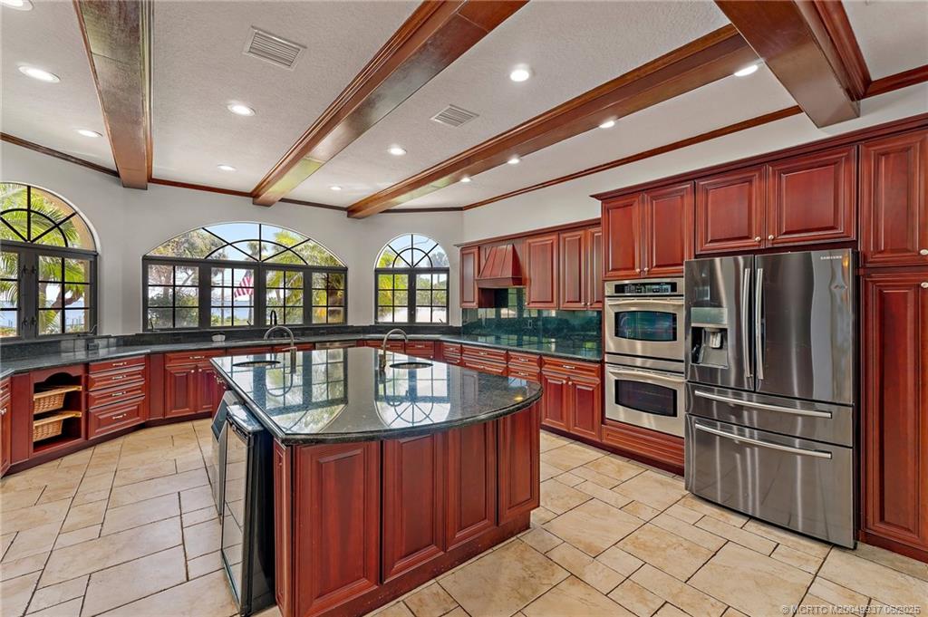 10305 S Indian River Drive